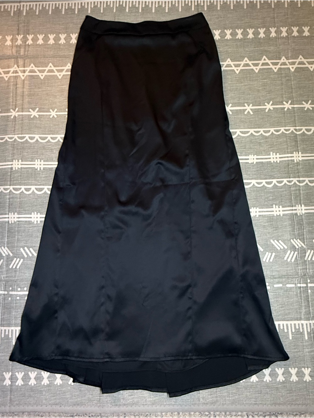 Vintage 90’s Y2K Cachet Elegant Black Maxi Satin Skirt